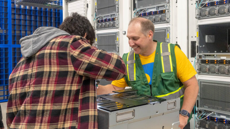 Supermicro Lambda Cologix Patrick 8