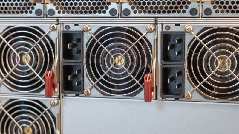 Supermicro Lambda Cologix Supermico Nvidia HGX B200 8GPU Fan 2