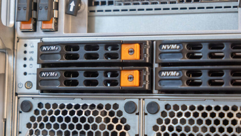 Supermicro Lambda Cologix Supermicro Nvidia HGX B200 8GPU NVMe 2