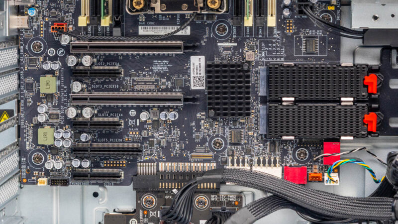 Lenovo ThinkStation P5 Workstation Internal PCIe No Cards