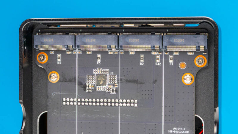 CWWK Pocket Nas Pocket PC Black Inside 1