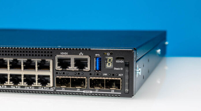 Dell N2224X-ON Review 24-Port 2.5GbE 4-port 25GbE 2-port 40GbE Switch Dell N2224X ON Front Ports 1