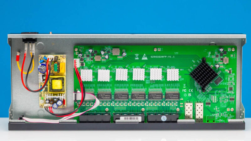 GiGaPlus GP S252402 24 Port 2.5G Ethernet Switch With 2x 10G SFP+ Inside 1