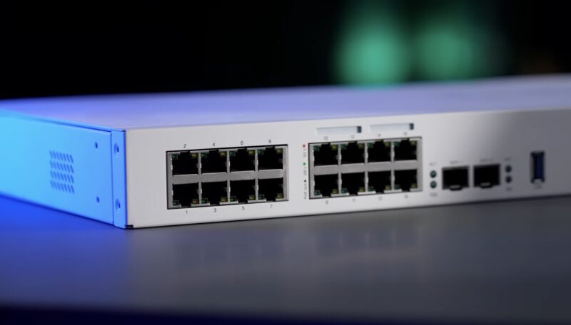 MikroTik CRS418 8P 8G 2S+RM 16x 1GbE Ports Non PoE And PoE