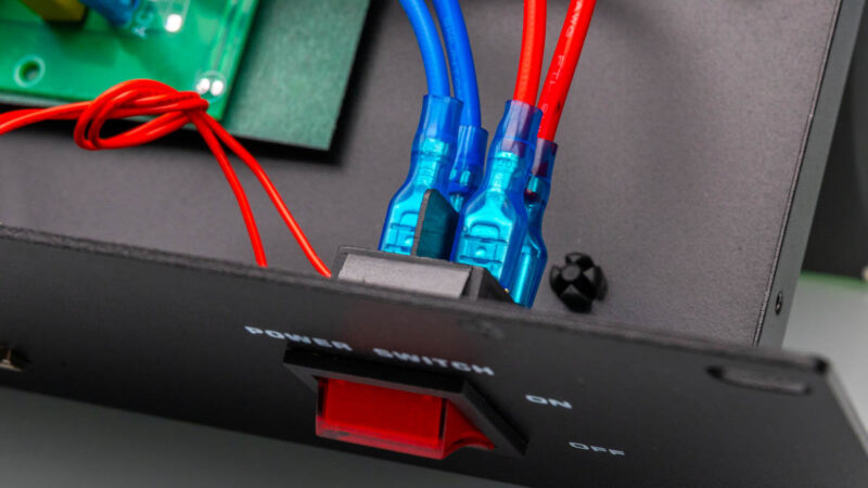 Pyle Pro 20 Outlet 3600W 2 RU Rackmount Power Conditioner Inside 6