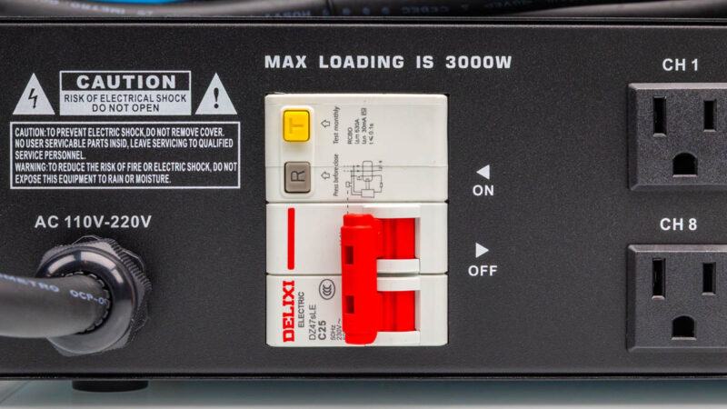 Pyle Pro 20 Outlet 3600W 2 RU Rackmount Power Conditioner Max Loading