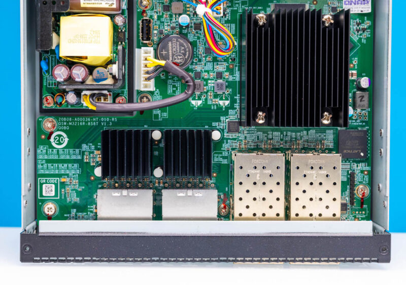 QNAP QSW M3216R 8S8T 10Gbase T PHY And SFP+ Cages