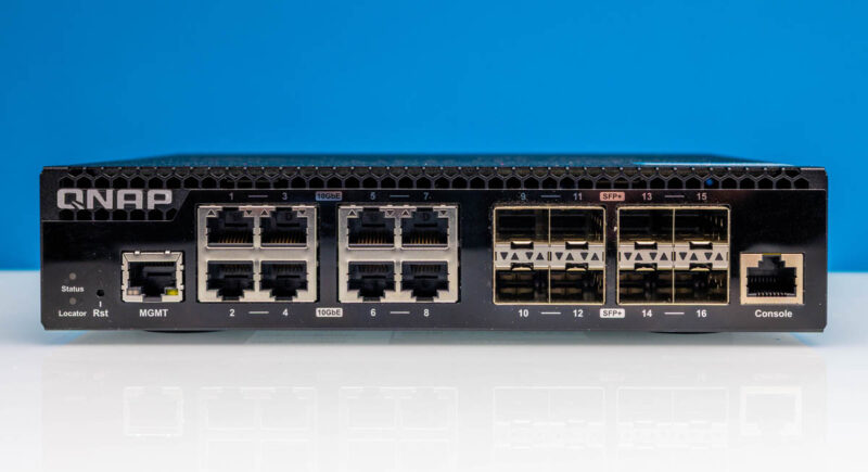 QNAP QSW M3216R 8S8T Front