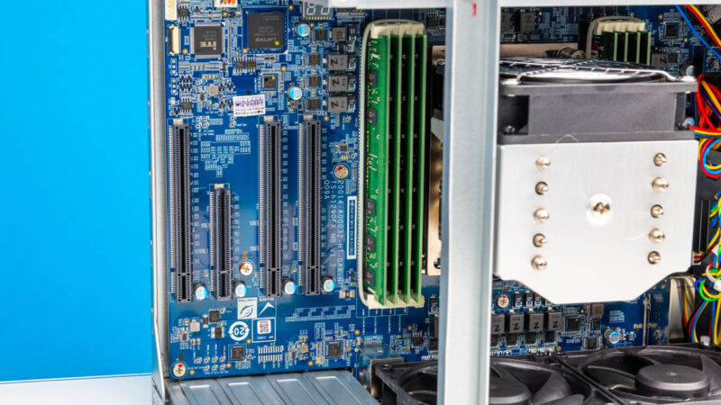 QNAP TS H1290FX PCIe 3