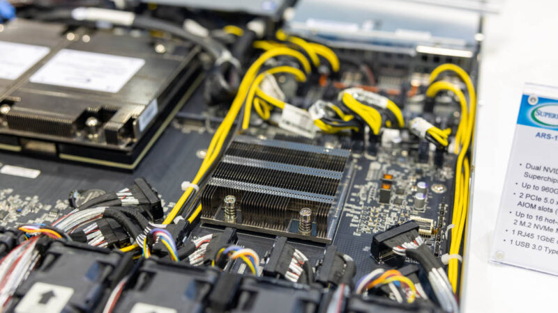 Supermicro ARS 121L NE316R At FMS 2025 PCIe Switch