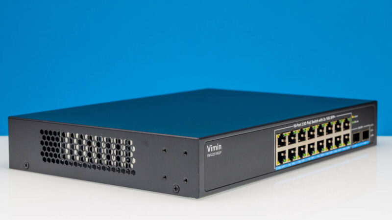 Vimin VM S251602P 16 Port 2.5G PoE Switch With 2x 10G SFP+ Front Angled 2