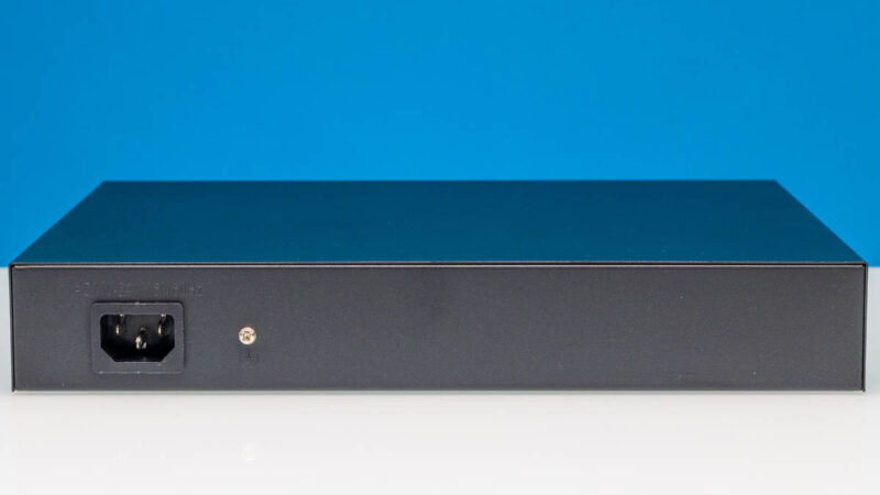 Vimin VM S251602P 16 Port 2.5G PoE Switch With 2x 10G SFP+ Rear 1