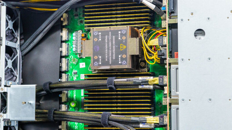 ASRock Rack 8U8X GNR2 SYN B200 CPU 4