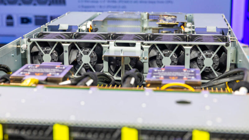 ASRock Rack 8U8X GNR2 SYN B200 Inside Fan Partition 6