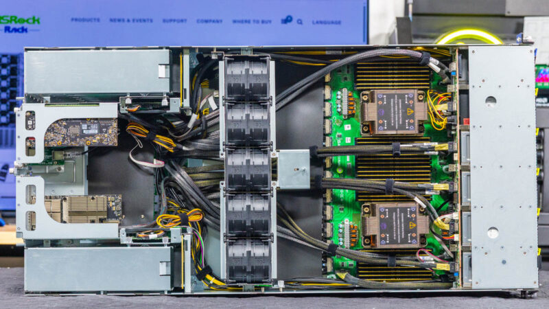 ASRock Rack 8U8X GNR2 SYN B200 Top 2