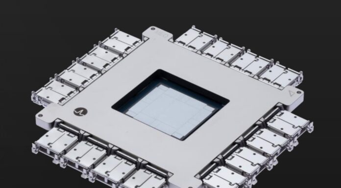Broadcom Tomahawk 6 – Davisson 102.4T Switch with Co-Packaged Optics Shipping Broadcom TH6 Davisson Cover