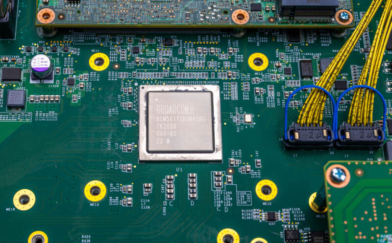 Dell N2224X ON Broadcom BCM56172B0KFSBG 1