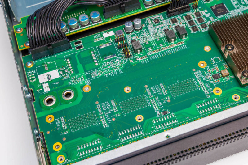 Dell N2224X ON Unopulated 48 Port Pads 1