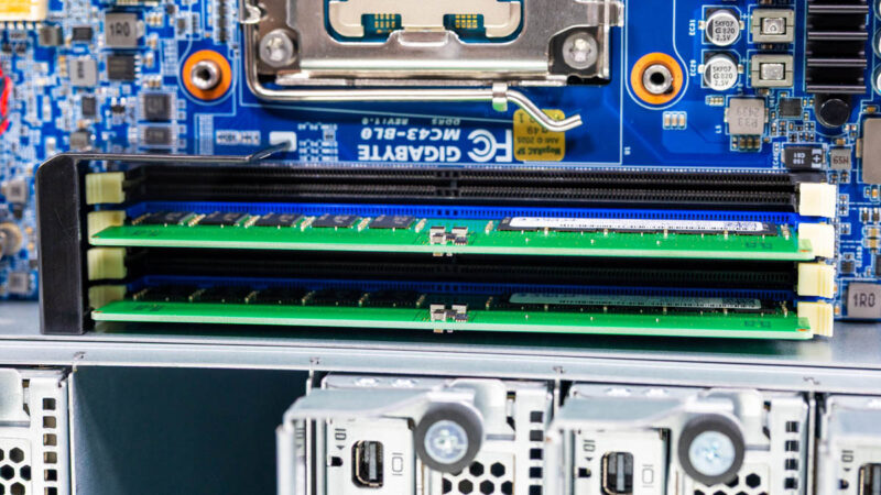 Gigabyte B343 C40 AAJ1 DDR5 DIMM 2