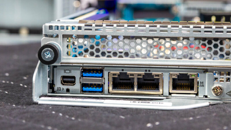 Gigabyte B343 C40 AAJ1 Node Ports 1