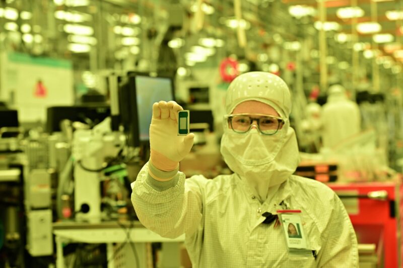 Intel Fab 52 in Chandler Arizona is Running 18A - ServeTheHome