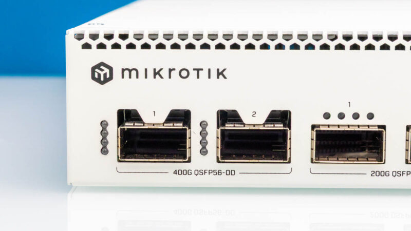 MikroTik CRS812 8DS 2DQ 2DDQ 400G QSFP56 00 Port 1