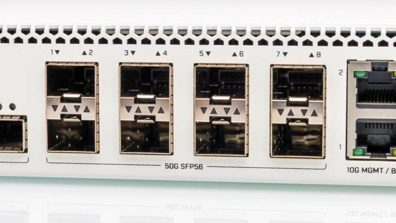 MikroTik CRS812 8DS 2DQ 2DDQ 50G SFP56 Port 1