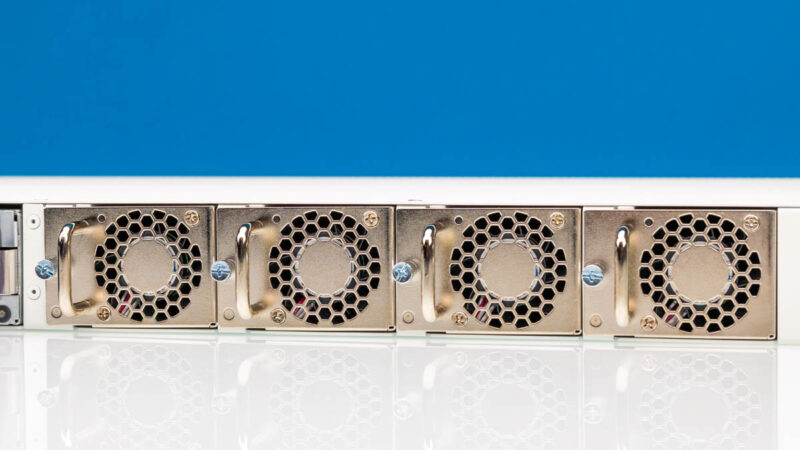 MikroTik CRS812 8DS 2DQ 2DDQ Fan 2