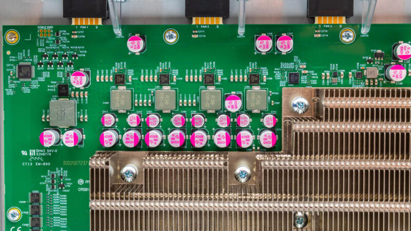 MikroTik CRS812 8DS 2DQ 2DDQ Inside 16