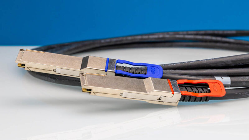 NVIDIA 800G OSFP To 2x 400G QSFP112 Passive Splitter Cable 980 9I80Q 00N02A 5