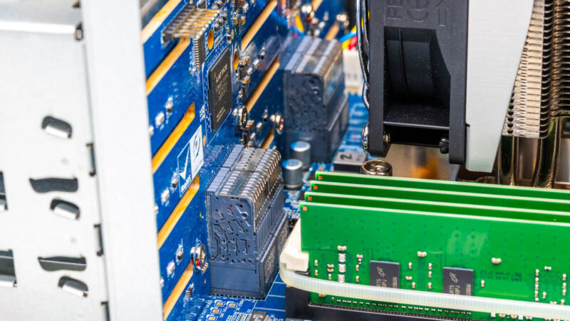 QNAP TS H1290FX Backplane 3