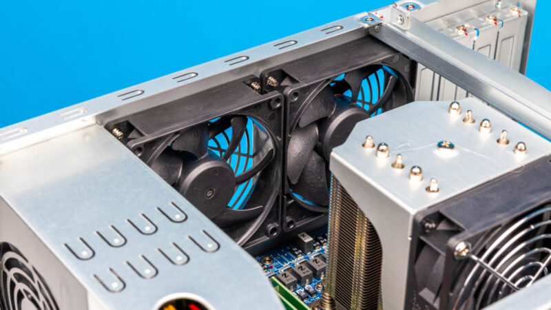 QNAP TS H1290FX Fan 1