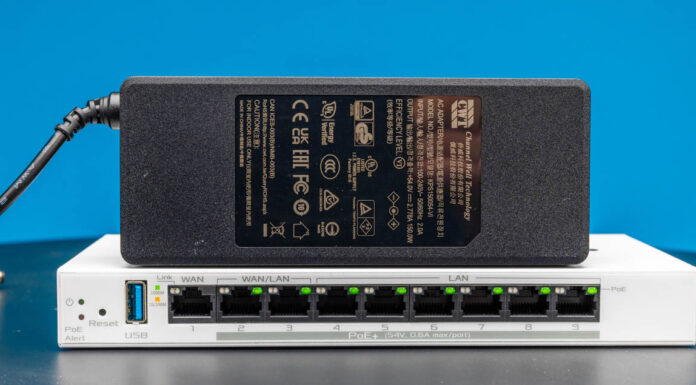 ASUS ExpertWiFi EBG19P Router and PoE Switch Mini Review ASUS EBG19P 150W PSU