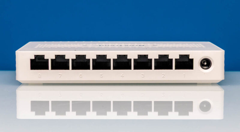 BrosTrend S3 8 Port 2.5GbE Switch Front Ports