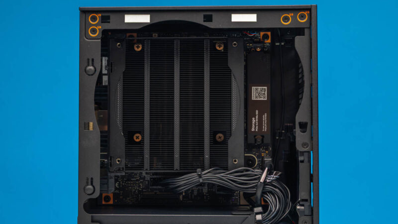 Framework Desktop AMD Ryzen AI Max + 395 128GB Inside 1