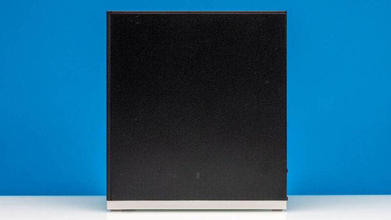 Framework Desktop AMD Ryzen AI Max + 395 128GB Side 1