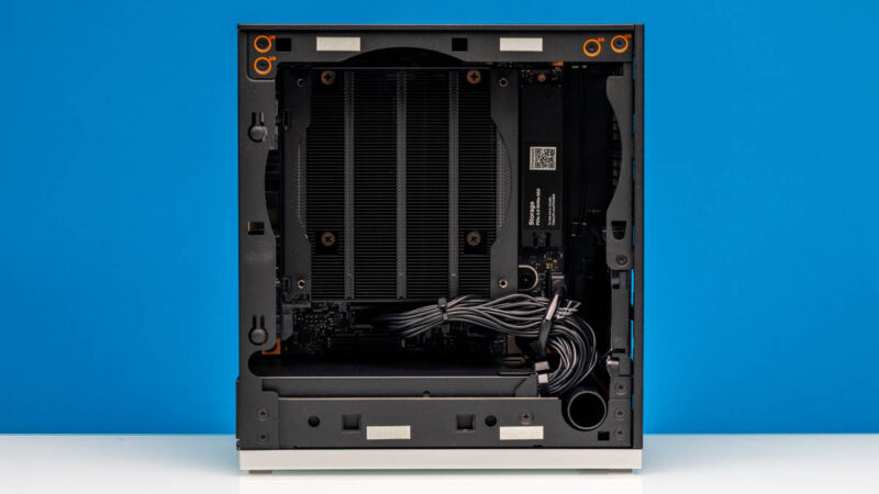 Framework Desktop AMD Ryzen AI Max + 395 128GB Side 2