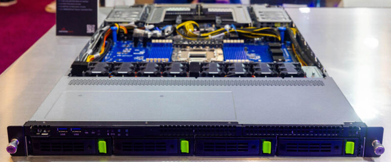 Gigabyte R1A3 T40 AAV1 AmpereOne M At SC25 2