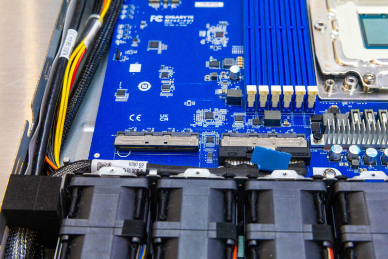 Gigabyte R1A3 T40 AAV1 AmpereOne M At SC25 6