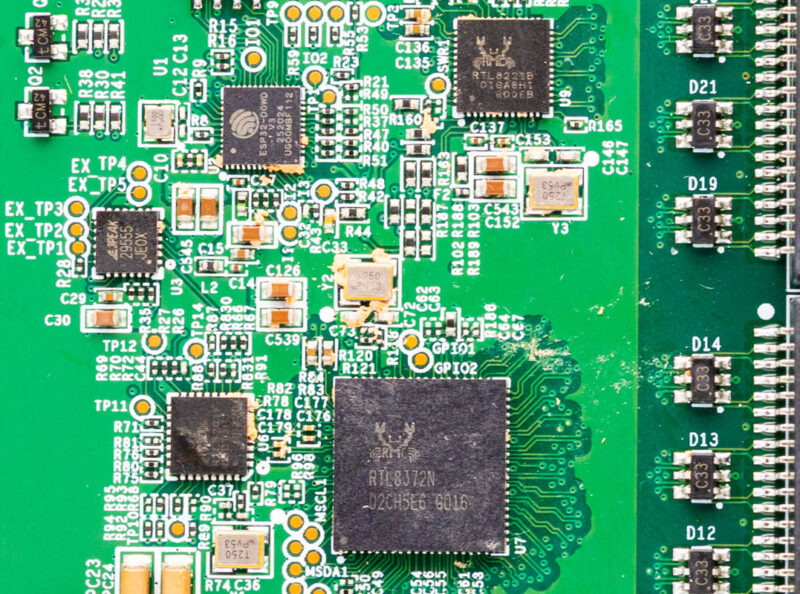 Ubiquiti Flex Mini 2.5G USW Flex 2.5G 5 Realtek RTL8372N And RTL8221B