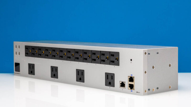Ubiquiti Networks USP PDU PRO Front Angled 1