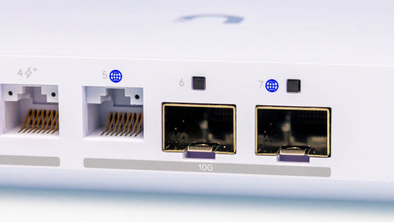 UniFi Cloud Gateway Fiber 10G Ethernet Ports 1
