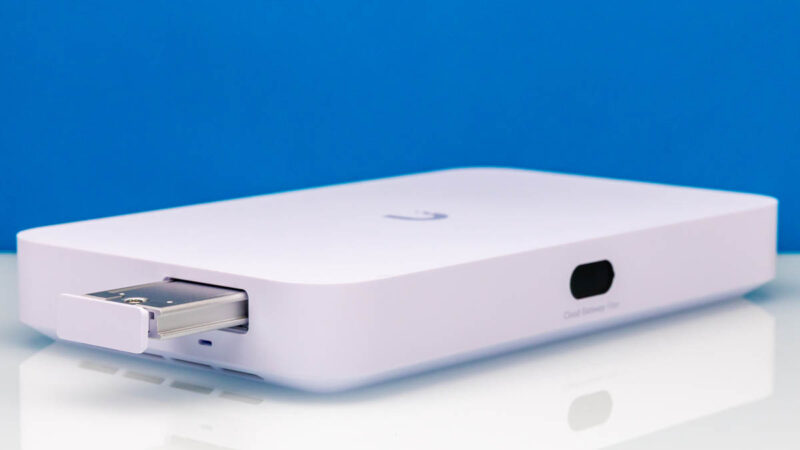 UniFi Cloud Gateway Fiber 1TB Drive 3