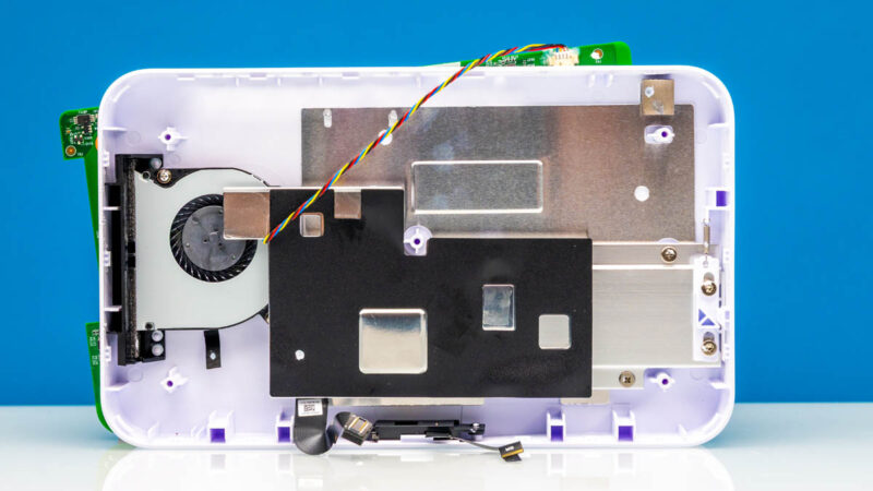 UniFi Cloud Gateway Fiber Fan 1