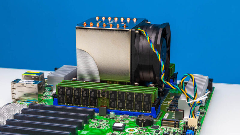 ASRock Rack AMPONED8 2T CM 1