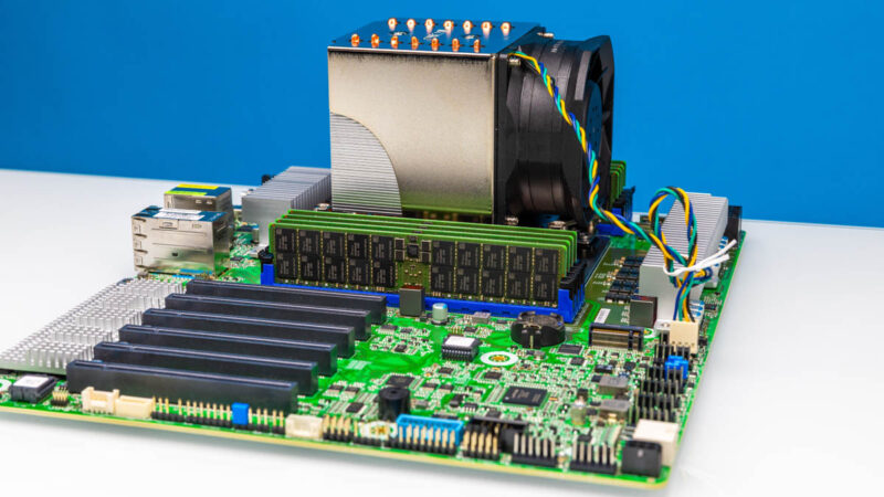 ASRock Rack AMPONED8 2T CM 2