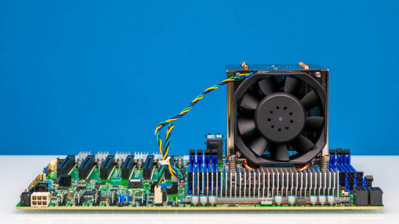 ASRock Rack AMPONED8 2T CM Dynatron W23 7