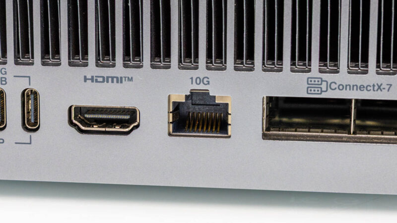 ASUS Ascent GX10 10 GbE LAN 1