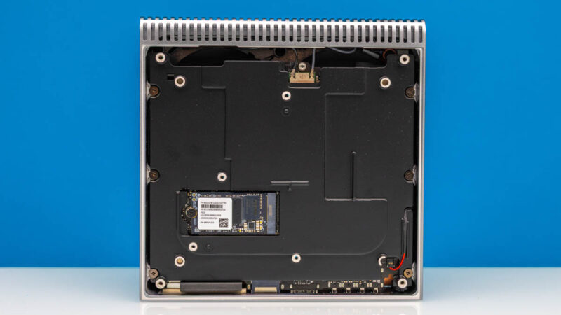 ASUS Ascent GX10 Inside 2