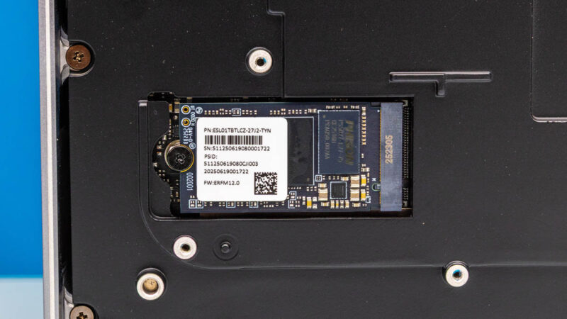 ASUS Ascent GX10 Inside 3